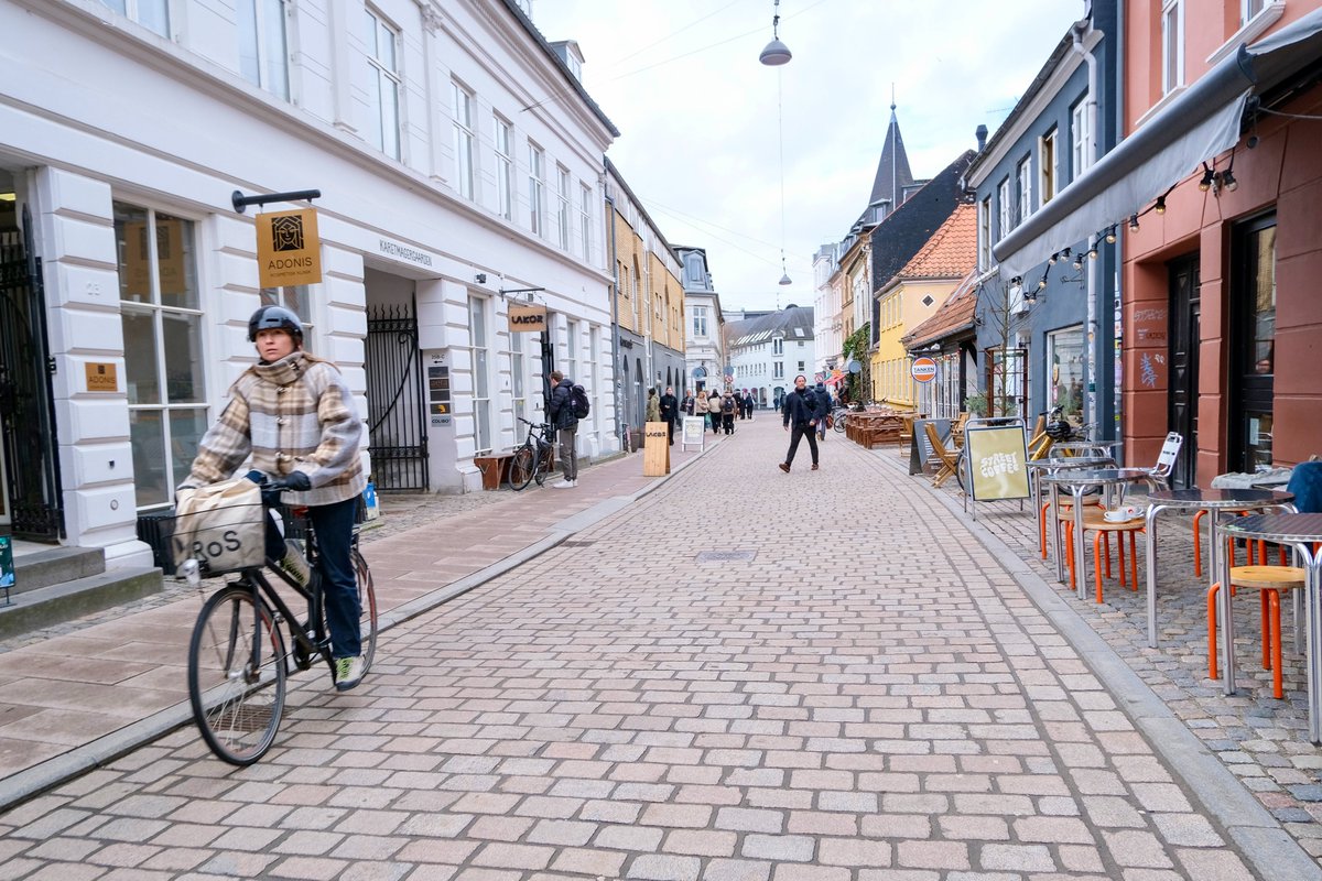 Melissa & Chris Bruntlett tweet media