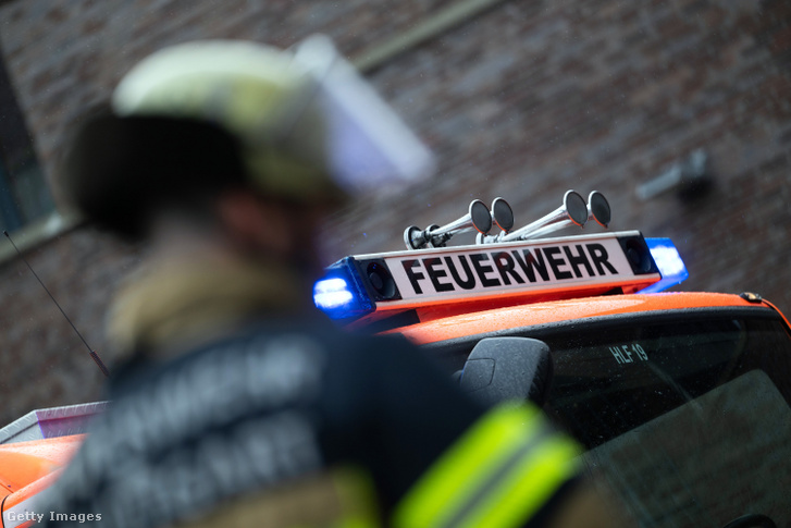 indexhu's tweet image. Felmondott a szirénázó autóval siető tűzoltó, miután saját városa agyonbüntette.

index.hu/kulfold/2026/0…

Fotó: picture alliance / Getty Images Hungary

#Germany #firefighter #fine #indexhu