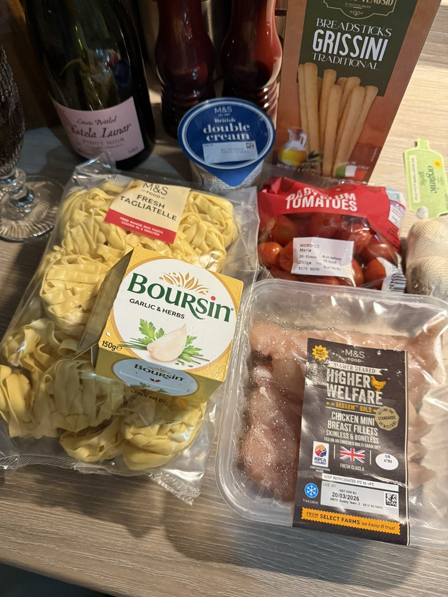 ChandlerJ tweet media