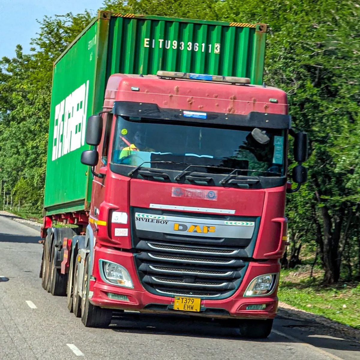 𝐓𝐫𝐮𝐜𝐤𝐞𝐫𝐬 𝐨𝐟 𝐓𝐚𝐧𝐳𝐚𝐧𝐢𝐚 tweet media