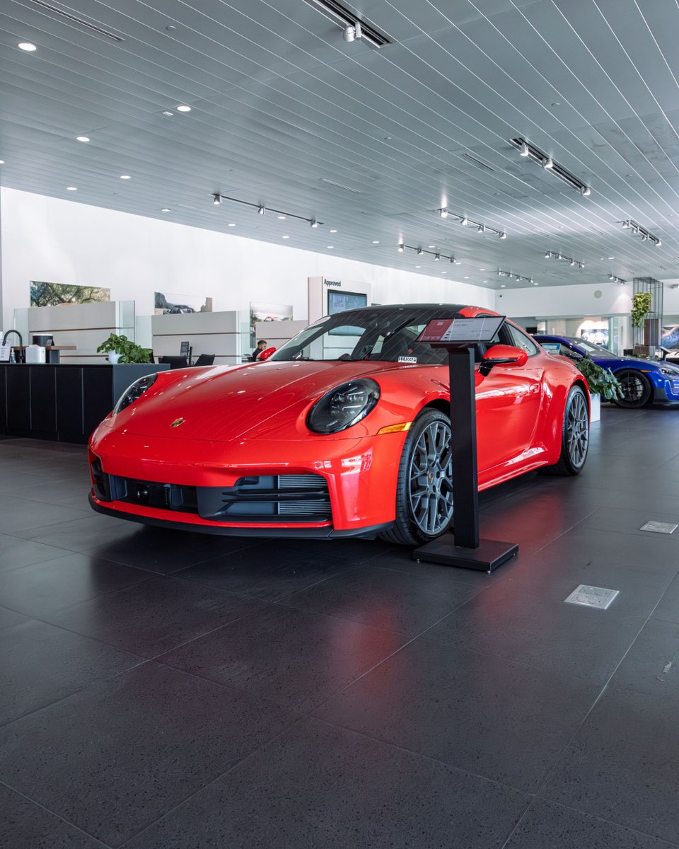PorscheRiversid's tweet image. Classic color on the 2026 911 Carrera. ❤️
#porscheriverside #riversideporsche #porscheusa #porschedealer #porscheexperience #riverside #inlandempire #porschelife #luxurycars #performance #porschelove #porscheclub #porsche #porscheturbo
