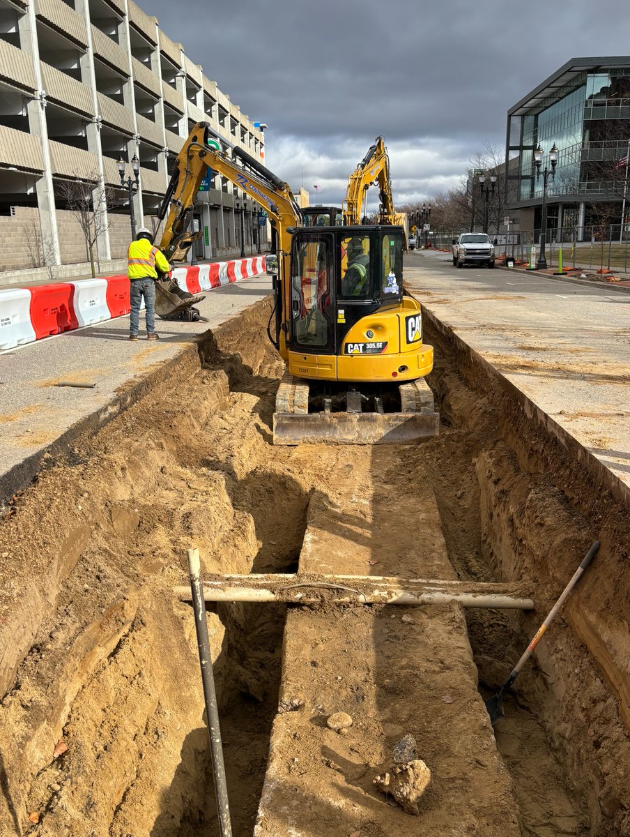 Lansing BWL tweet media