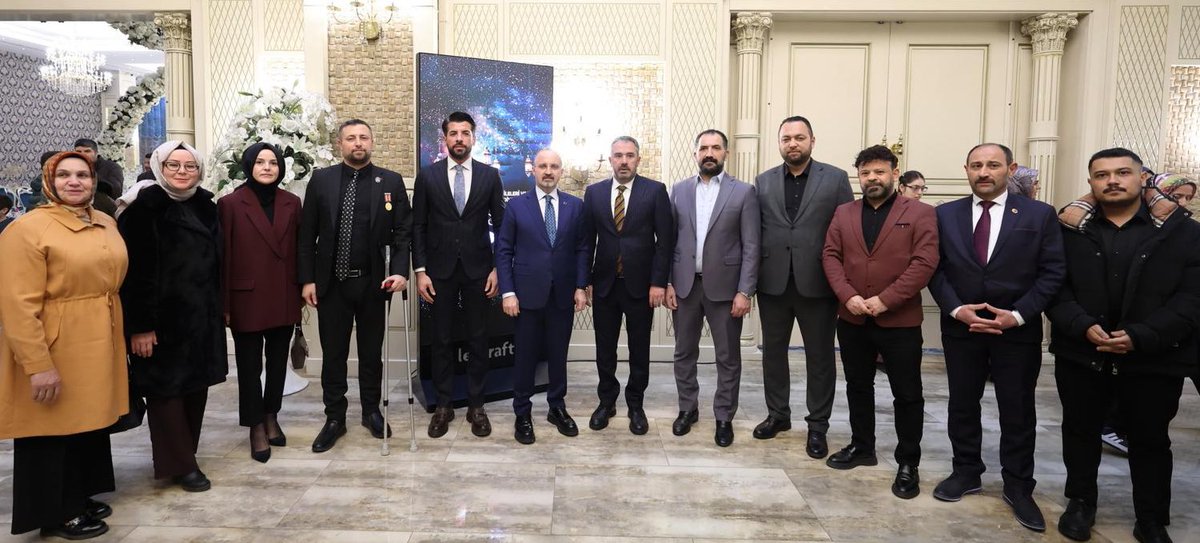 Mübarek #Kadir Gecesinde Türkiye Gaziler ve Şehit Aileleri Vakfımızın iftarında, şehit yakınlarımız ve gazilerimizle buluştuk. 

Aziz Milletimiz ve tüm müslümanlar için dualar ettik, Rabbim kabul buyursun.
<a href="/ztarikdaroglu/">Zafer TARIKDAROĞLU</a>
<a href="/ahmet__yurdakul/">Ahmet Selim Yurdakul</a>
<a href="/Ertugrulcetin06/">Ertuğrul ÇETİN🇹🇷</a>
<a href="/lokman_aylar/">Gazi Lokman Aylar</a>