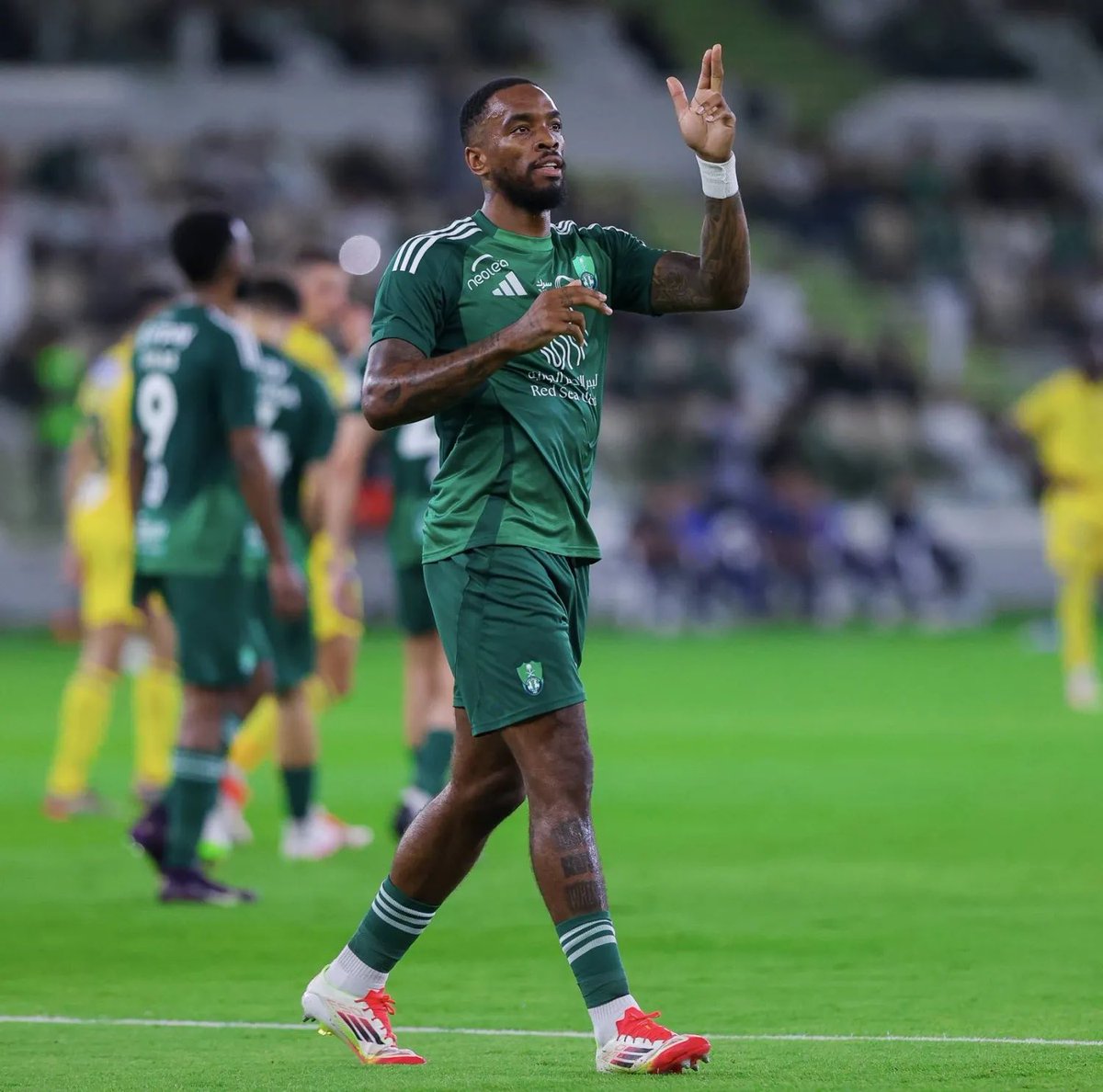 GoGarni's tweet photo. @ALAHLI_FC @ivantoney24 https://t.co/p4DNwY5PnR