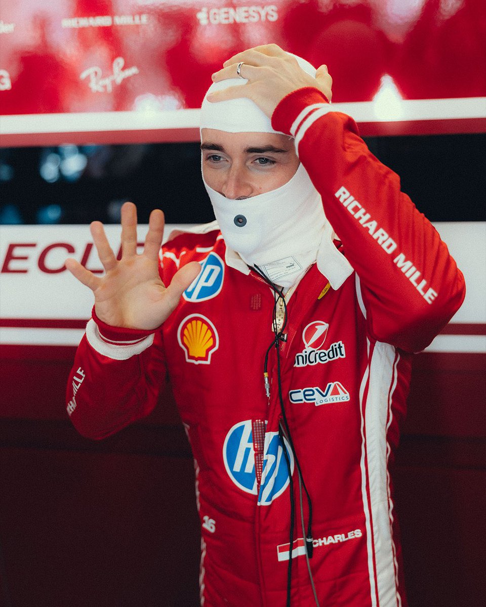 © 𝗦𝗰𝘂𝗱𝗲𝗿𝗶𝗮 𝗙𝗲𝗿𝗿𝗮𝗿𝗶 — 𝖢𝗁𝗂𝗇𝖾𝗌𝖾 𝖦𝗋𝖺𝗇𝖽 𝖯𝗋𝗂𝗑 𝟤𝟢𝟤𝟨: What’s Marcus seen here? 🤣

#RPF1ChineseGP