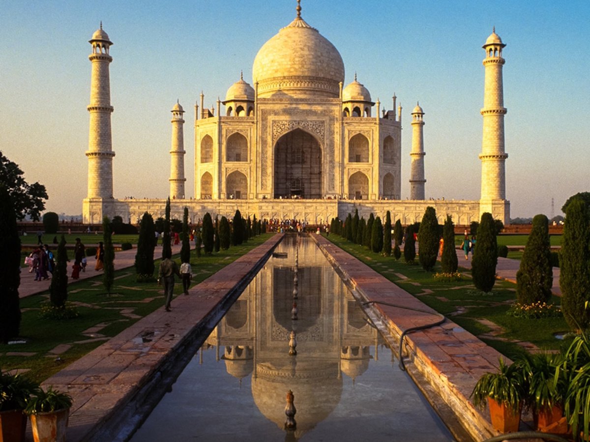 omar_dddg's tweet photo. The most iconic and beautiful buildings in the two countries that hate Muslims the most were built by Muslims.

Something they have to cope with forever. https://t.co/CQAyCO4GkV