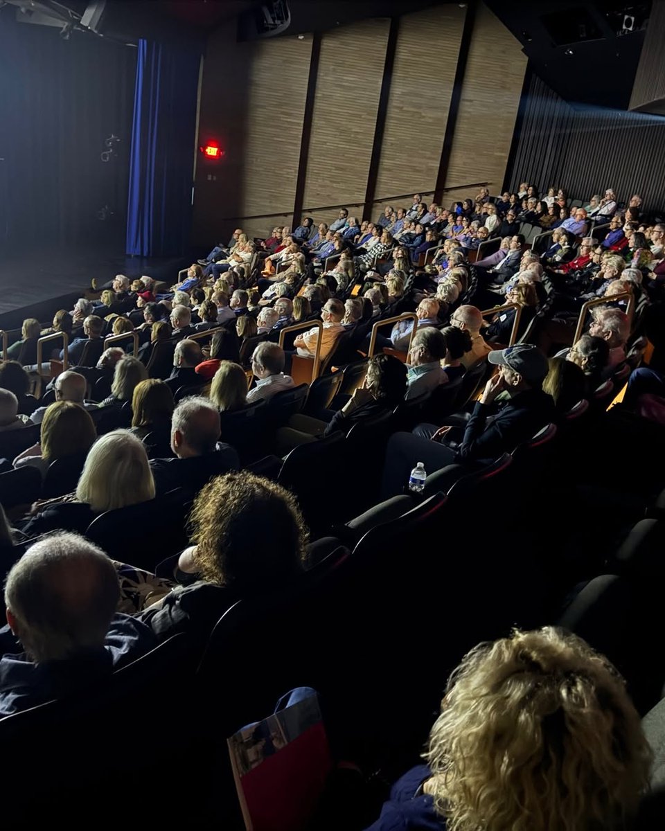 ElieWieselFoundation tweet media