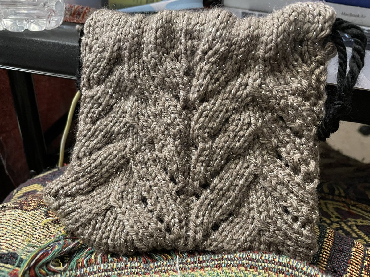 ℂ𝕒𝕤𝕥𝕚𝕖𝕝 𝔼𝕝𝕠𝕙𝕚 tweet media