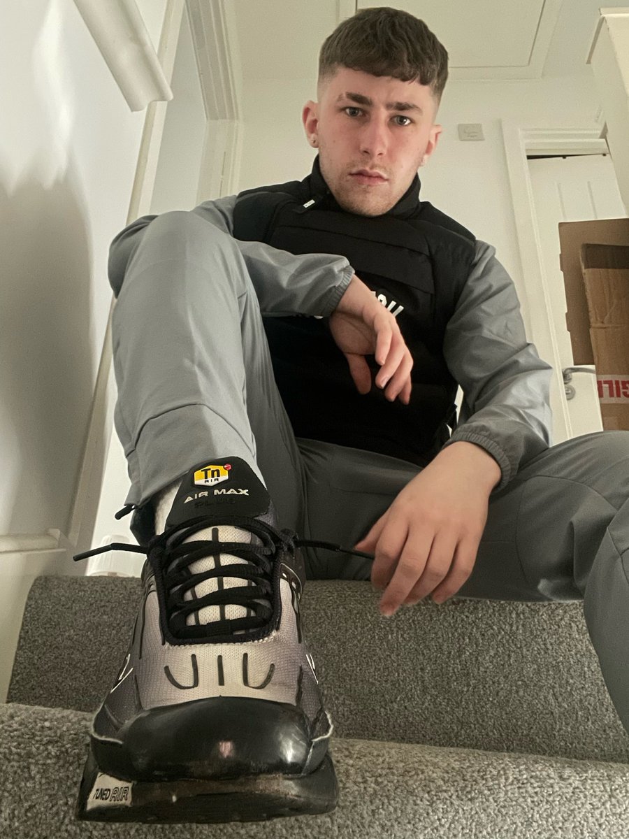 Craig_a_1's tweet photo. FAF Scally Bro Drippin His Trackie n TNs 3 Plus https://t.co/9ozwdLfs8B
