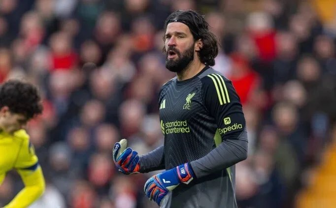 betwinnerapk's tweet image. #Liverpool forması giyen #AlissonBecker için transfer açıklaması geldi.

Brezilyalı futbolcunun menajeri Ze Maria Ness, Inter ve Juventus ile adı geçen Brezilyalı kalecinin Liverpool'da kalacağını söyledi.