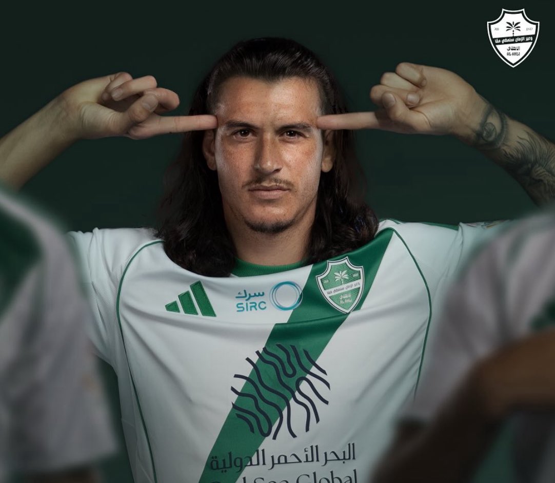 سلطان tweet media