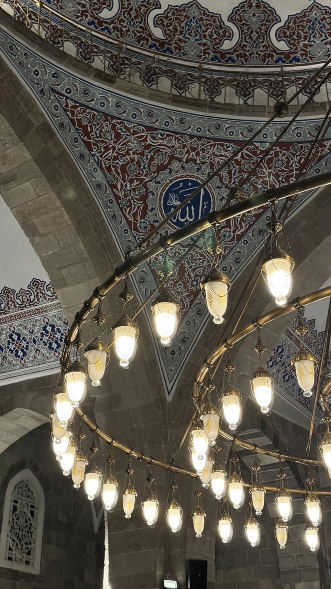 لَيْلَةُ الْقَدْرِ مُبَارَكَةٌ عَلَيْكُمْ
.Kadir gecemiz mübarek olsun