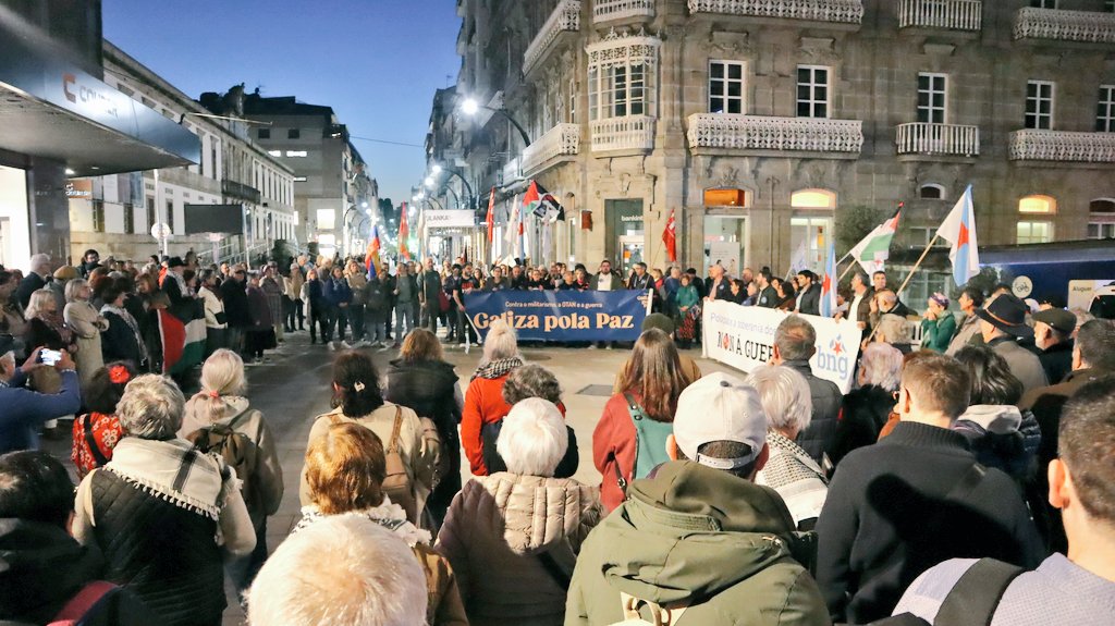 bngvigo's tweet image. 📢 Non á guerra, en defensa da paz e da soberanía dos pobos

O BNG apoiamos en #Vigo a mobilización da Plataforma Galiza pola Paz fronte á escalada bélica e contra as agresións imperialistas