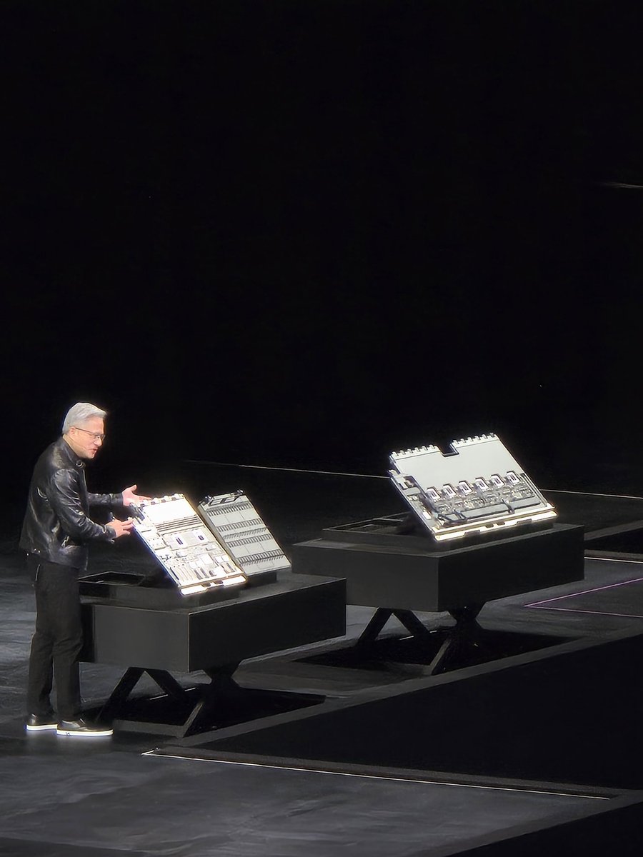 Aron Brand tweet media