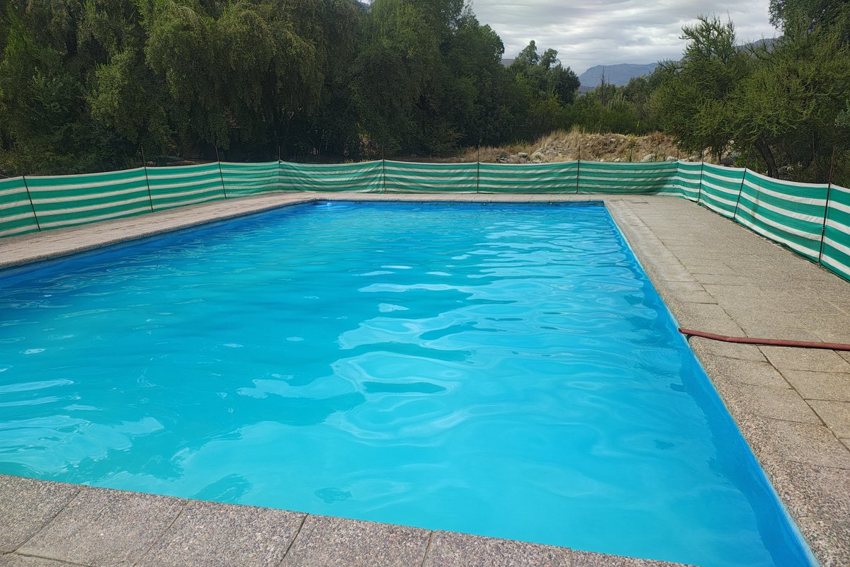RealDerechaCL's tweet image. #Gestion 

En solo un dia de trabajo maestros de la zona de San Jose de Maipo habilitaron la piscina de nuestro camping llamado "Los Almendros" ubicado en el sector "El Toyo" en el Cajon del Maipo 🇨🇱👍