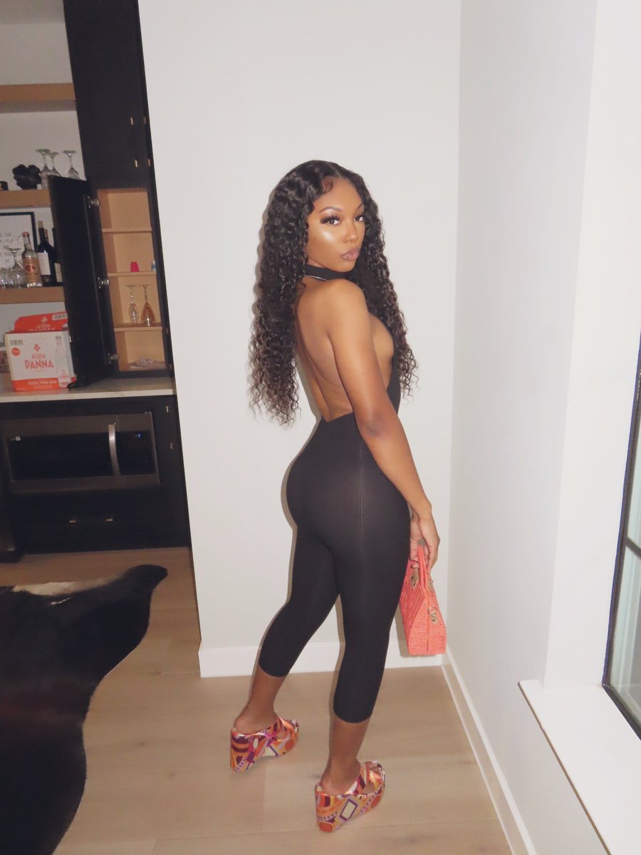 Desiree ✨ tweet media
