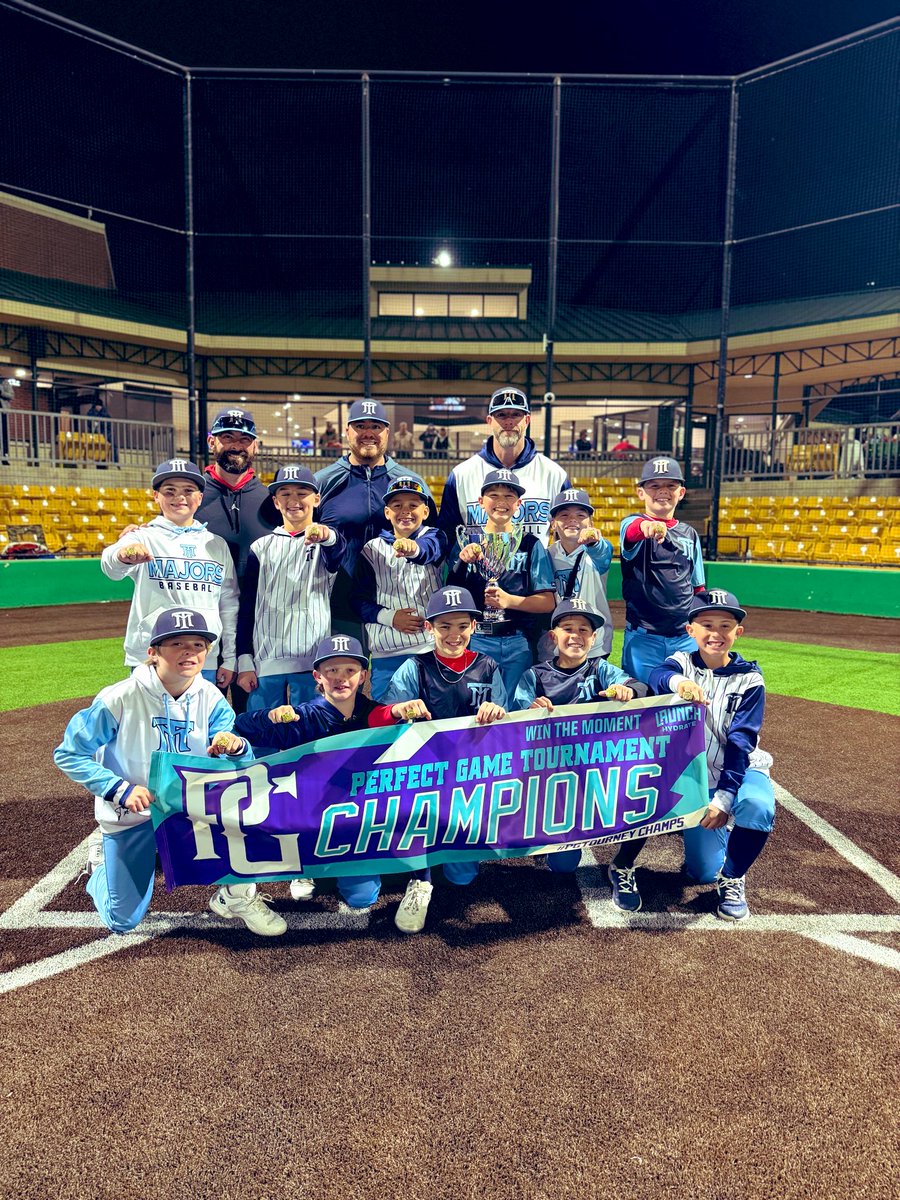 hollyplum's tweet photo. Way to go Texas Majors on their second tournament WIN! 🏆 ⚾️🔥 #texasmajors https://t.co/8OpfWu0FLM