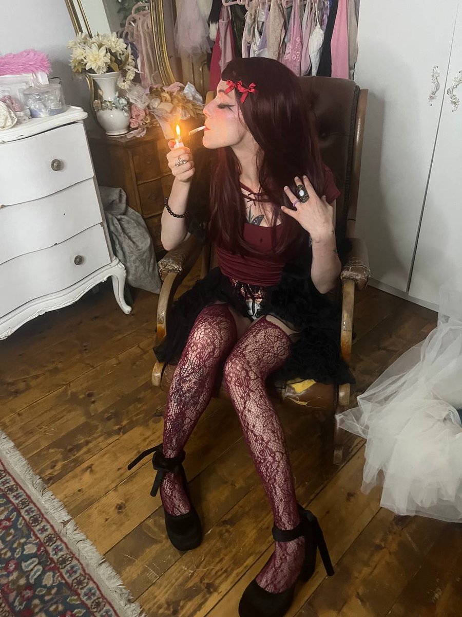 Iris von tweet media