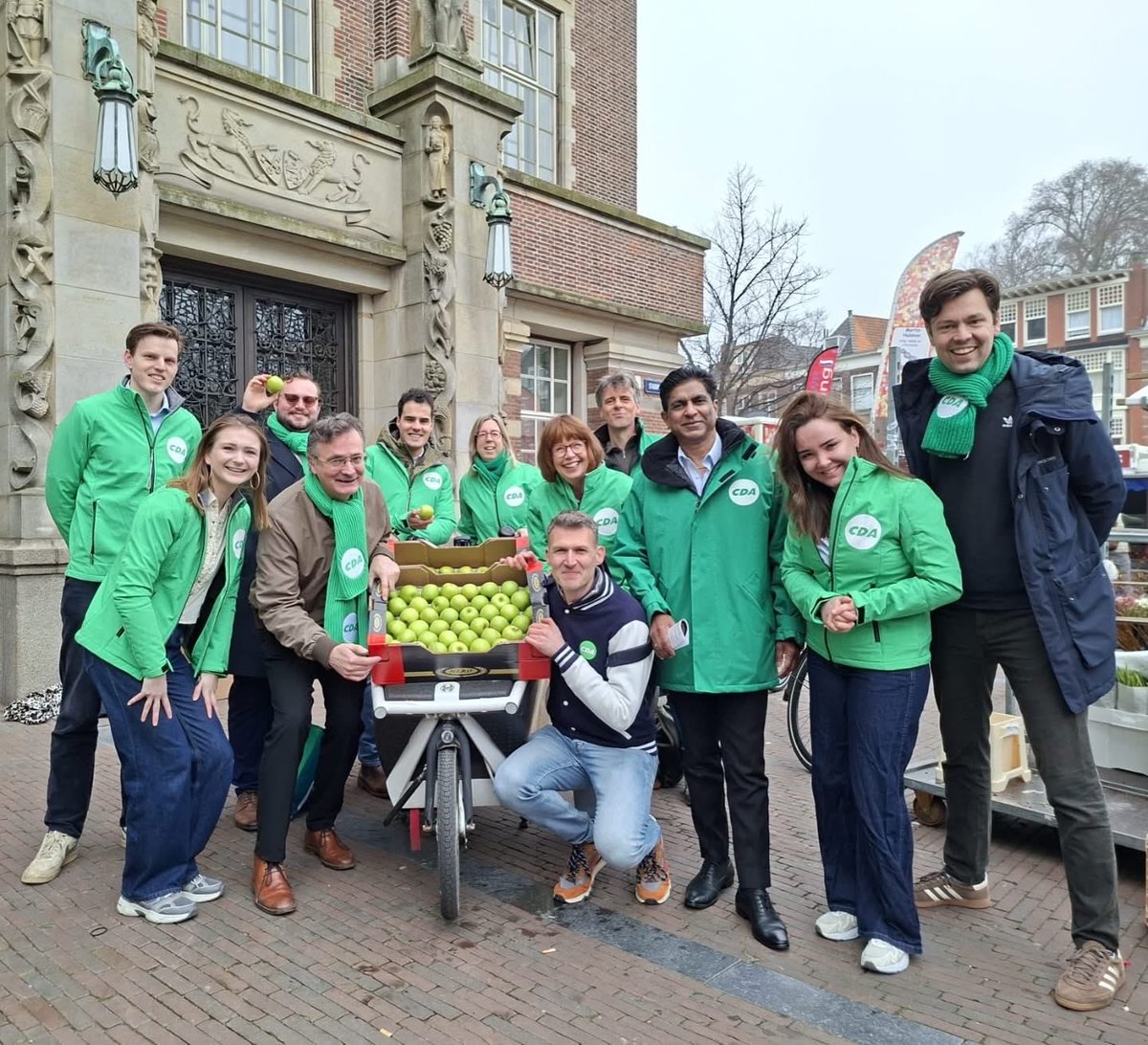 Jitan_CDA's tweet photo. stem CDA – 18 maart 2026, Leiden
Voor sterke buurten, zorg dichtbij, veilige wijken, ruimte voor ondernemers en steun voor sport en vrijwilligers.

Uw stem telt. Ga stemmen en bouw mee aan een gemeente waar iedereen zich thuis voelt.
#StemCDA #OmzienNaarElkaar #SamenSterk #Leiden https://t.co/D3IcPmXMNv