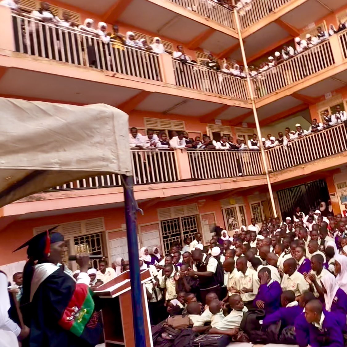 SARAH ALOYO tweet media