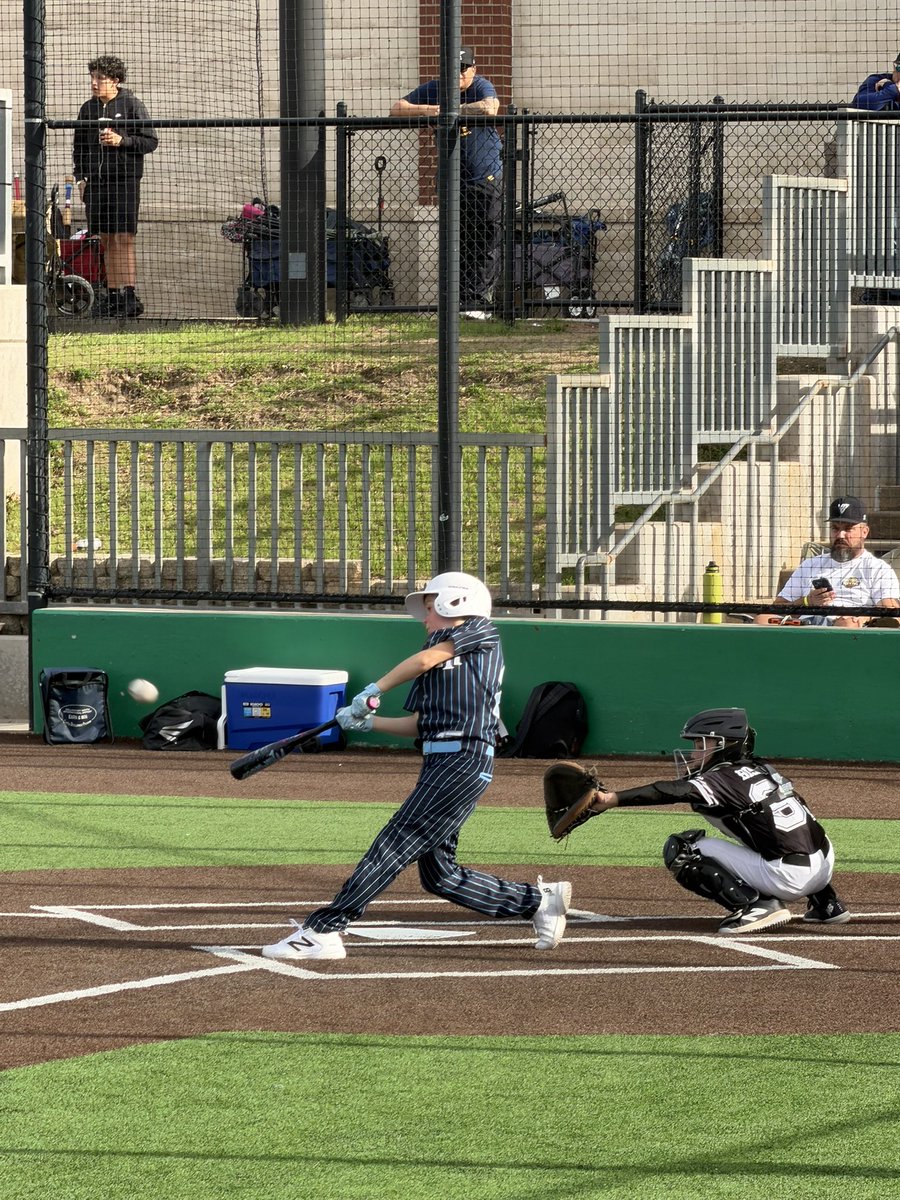 hollyplum's tweet photo. Axel got to pitch, hit another HOMERUN, and had some awesome catches in centerfield this weekend! ⚾️🔥🤩😘 https://t.co/l92vwcm3va