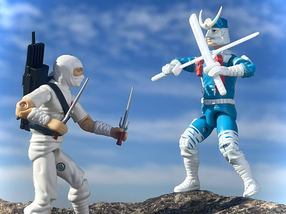 day 439 #joeaday Bushido v1 1993

He’s a rad sculpt with great colors, marred only by Ninja Force action limiting poseability. Also, he’s supposedly from a family of proud samurai warriors, but his name is Larry Goldfine and he’s from Queens. That is objectively hilarious. 7/10