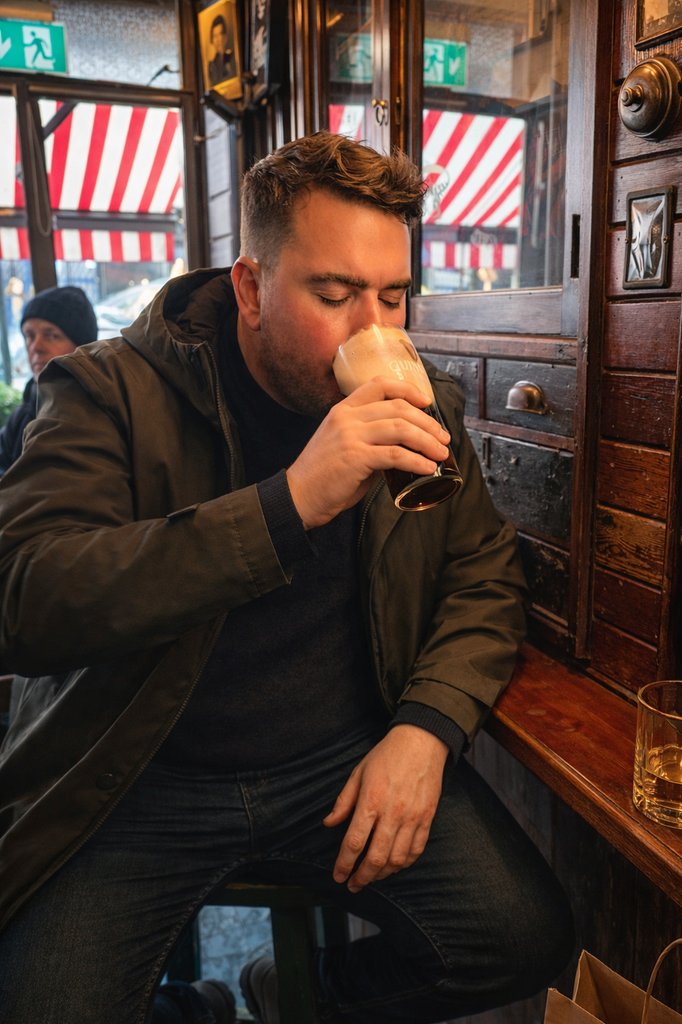 PintsBeauty's tweet image. Probably about time I introduced myself…I’m the bloke behind Pints of Beauty. Professional pint admirer,  part time Guinness inspector, full time believer that a good pint can fix almost anything. I started this page because I genuinely believe a perfectly poured pint is one of