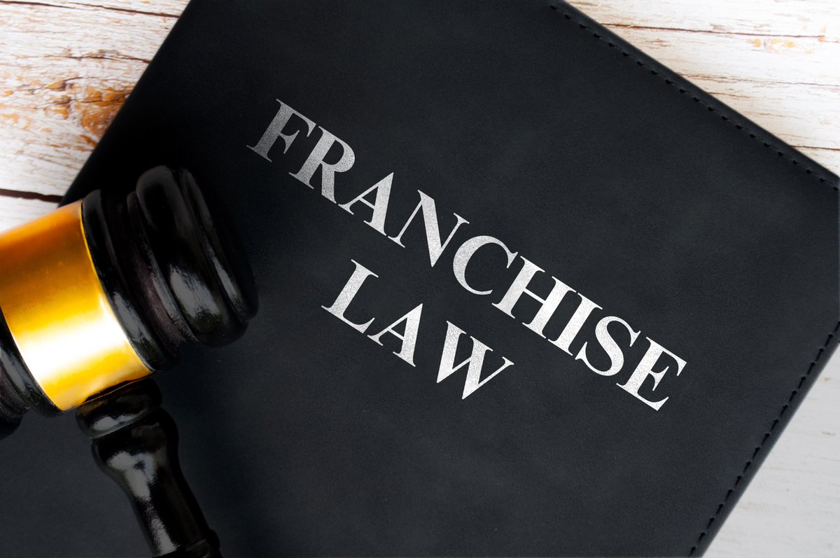 We're hiring a franchise paralegal with 1-3 years of paralegal experience to join our firm's active and  service-oriented Franchise Practice Group. E-mail your resume and cover letter to career@lewitthackman.com with "Franchise Paralegal" in subject line.