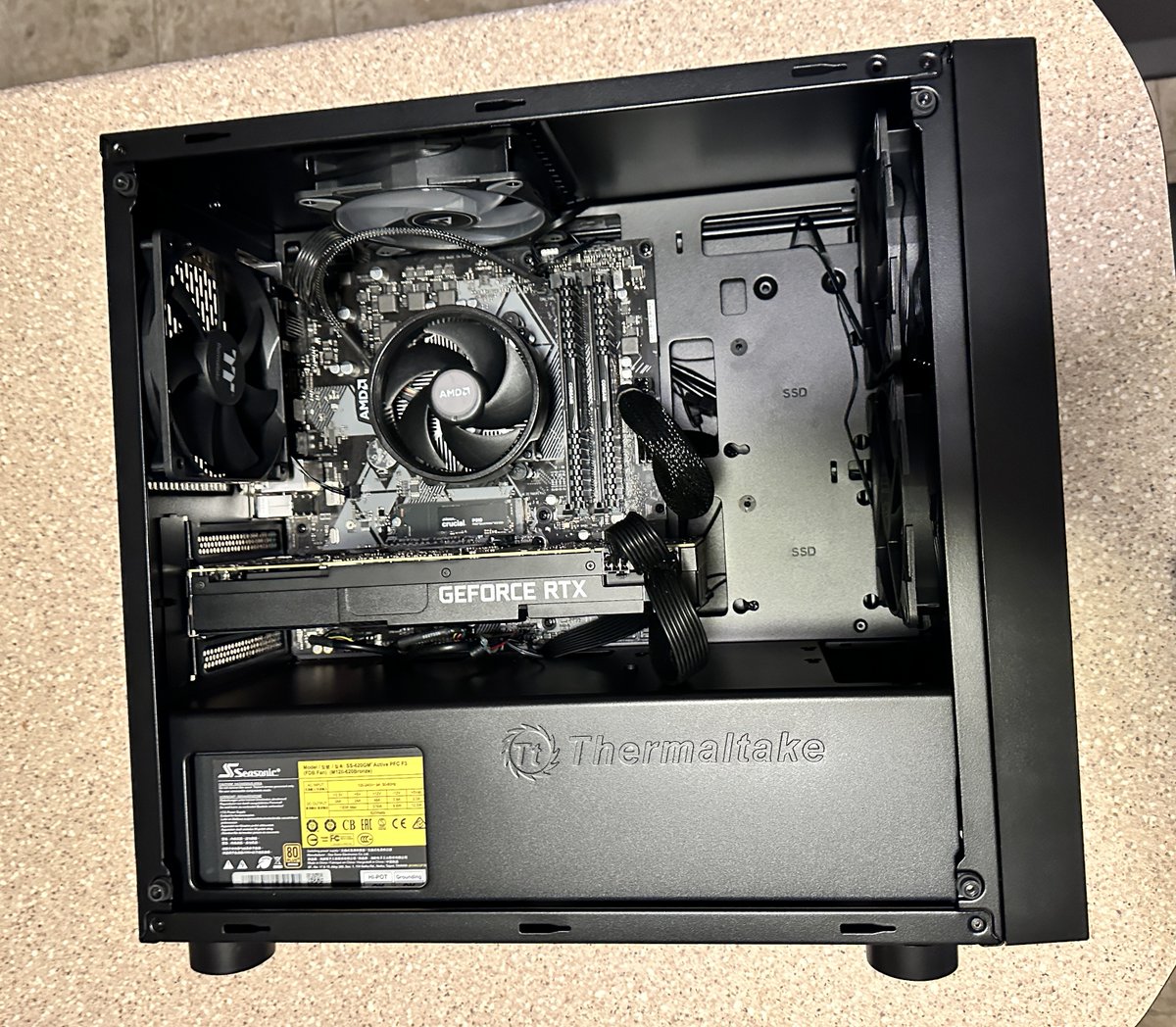 AzureblueZ29's tweet photo. Behold! My Frankenbuild! 🧟

This weekend I built a 2nd gaming PC from all the spare parts from my main rig upgrades.  Only new parts are the case and 3 fans. 

It's running Pop!OS Linux with Steam installed, and we played modded Minecraft on it last night 🎮 #gamingpc #buildapc https://t.co/VzccYVjSxw