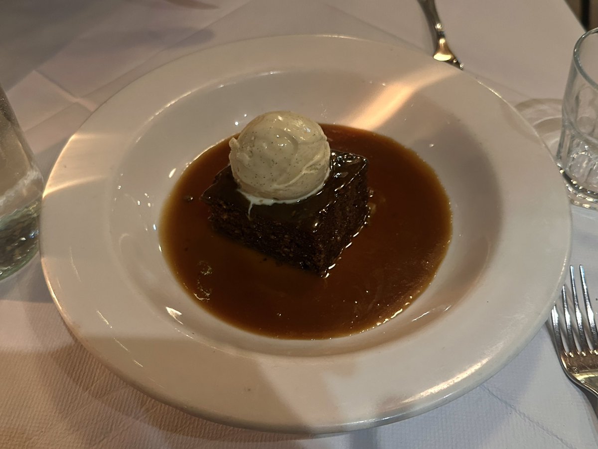 nida 𓃹 tweet media