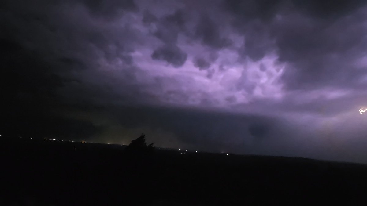 Justin Smith tweet media