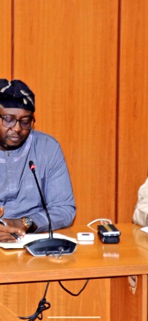 Daniel Regha tweet media