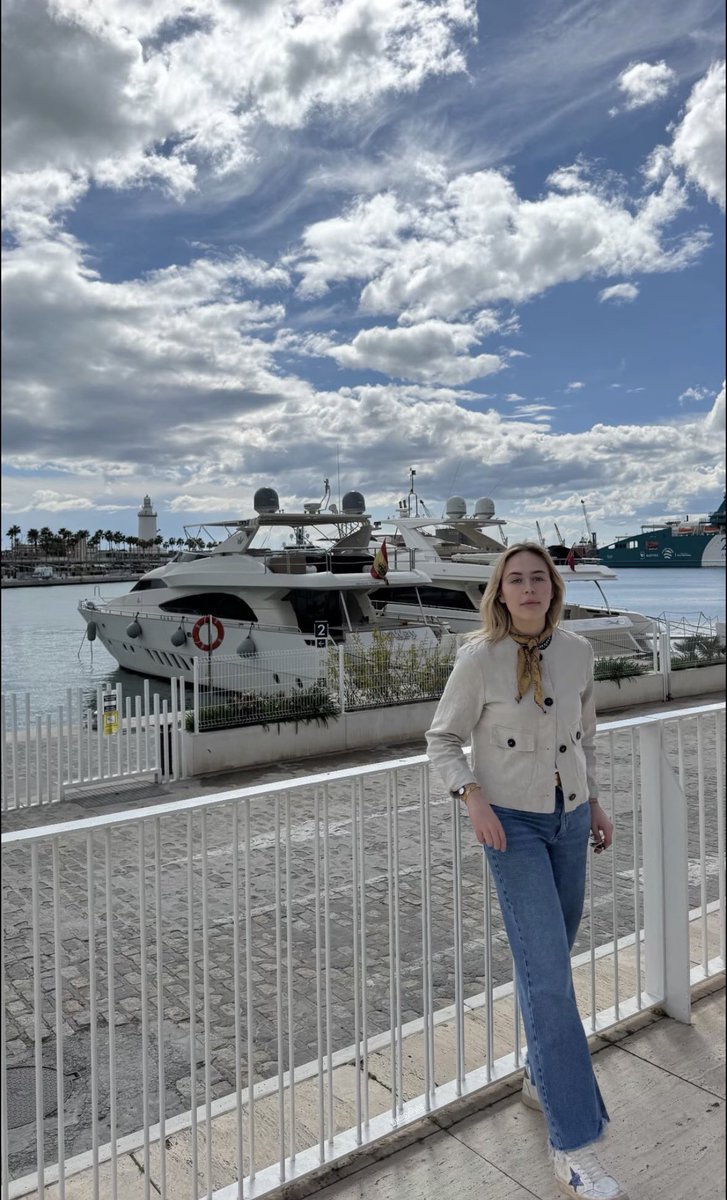 Daisy Blakemore tweet media