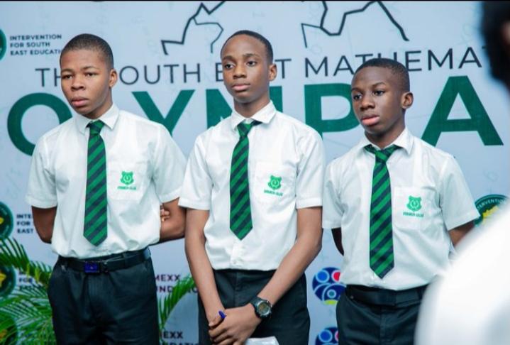 Asụsụ Igbo tweet media