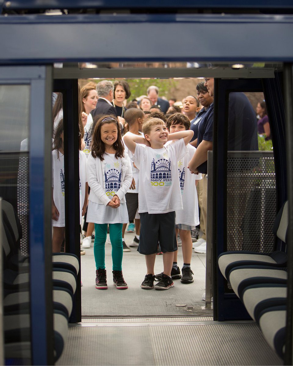 Navy Pier tweet media