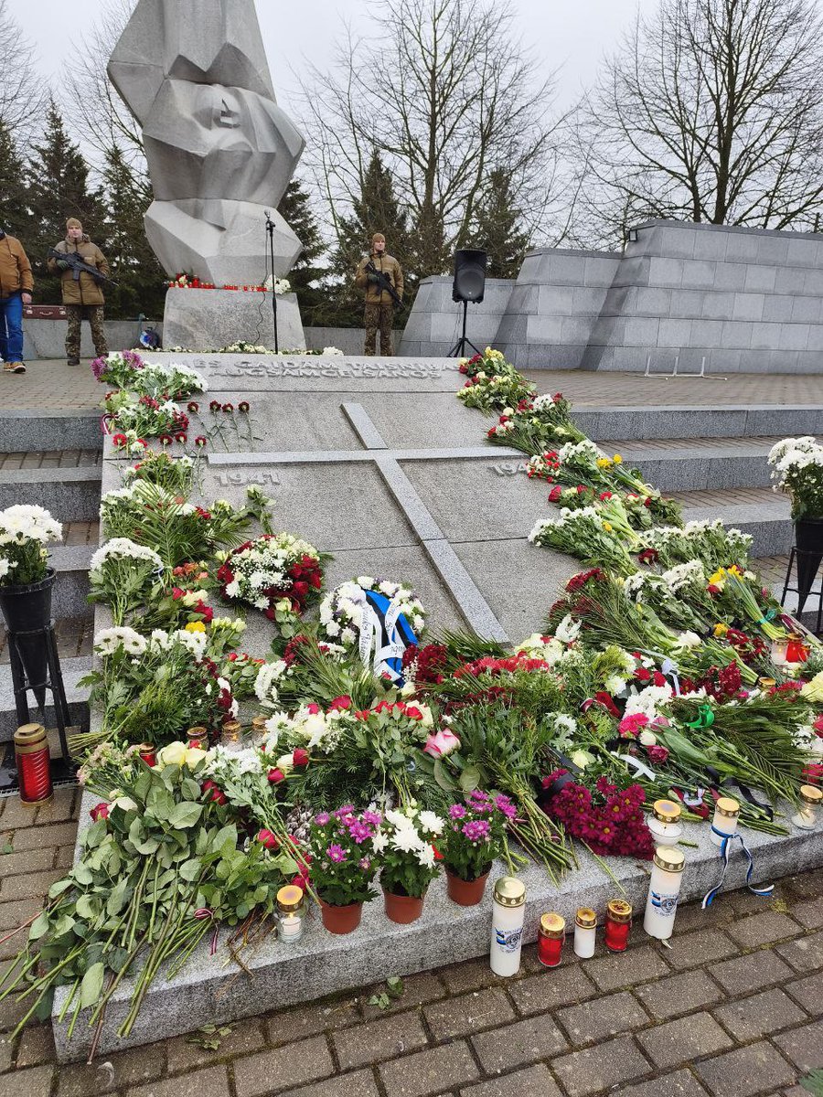 Iveta Machova ꑭ tweet media