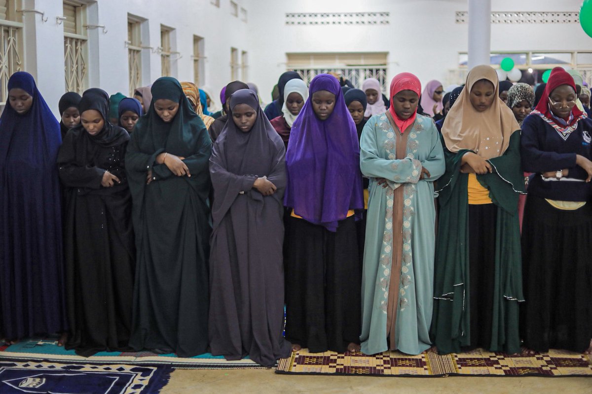 StMarysKitende tweet media