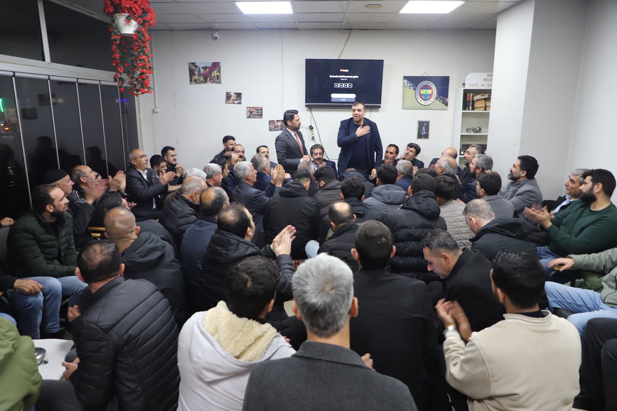 AbdurrahimFIRAT's tweet photo. 📍 Bingöl Şehit Mustafa Gündoğdu Mahallesi 

Bingöl merkezde Şehit Mustafa Gündoğdu Mahallesi’ndeki “Halk Toplantısı” programımızda, değerli vatandaşlarımızla buluştuk. 

Mahalle sakinlerimizin talep ve önerilerini dinleyerek istişarelerde bulunduk. Birlikte çözüm üretmeye ve ülkemiz için çalışmaya devam edeceğiz. 

Katılım sağlayan tüm vatandaşlarımıza teşekkür ediyorum.

#MilletimizleYolumuzBir 
#Bingöl #KadirGecemizMübarekOlsun 
@avmuratcicek 
@yilmaz_seven @bingolakparti 
@masifegundogdu @EnessAslan_
@makifgunerigok @NihatDogu12