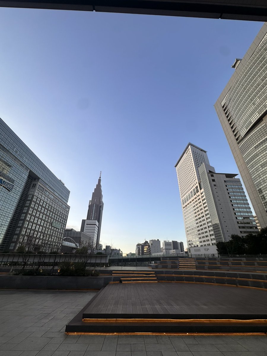 雨 tweet media