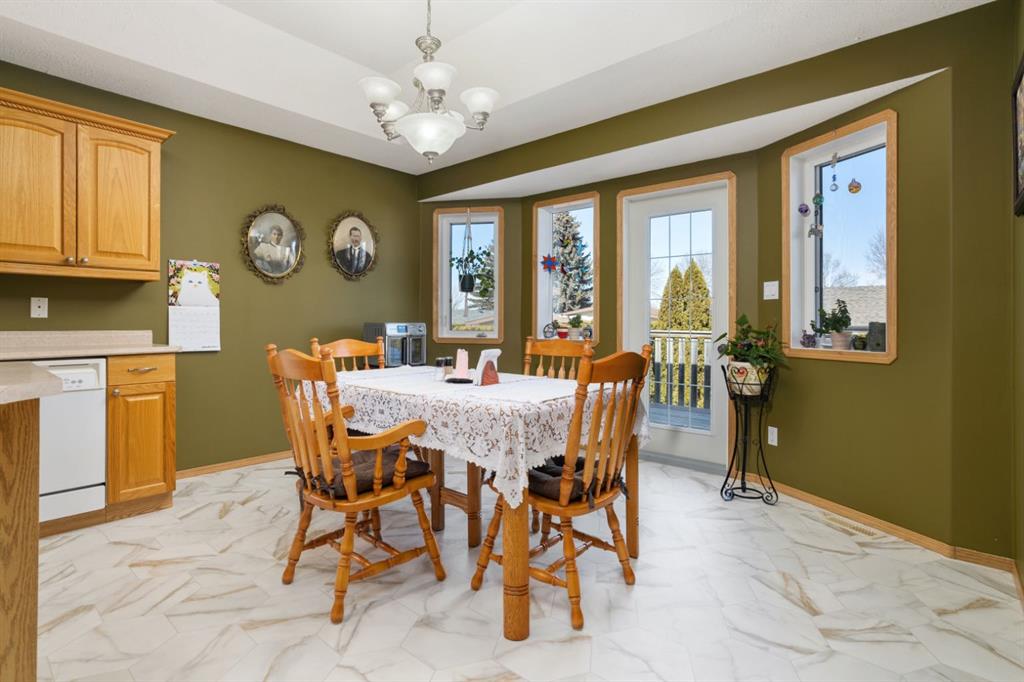 CBOnTrackRealty's tweet image. 🌟New Listing🌟
🏡6608 33 Avenue, Camrose, AB
MLS# A2293491
$440,000

Click the link ➡️ tinyurl.com/A2293491

or contact
Marilou Yampolsky
☎️(780) 679-8975
📩marilou@my-localrealtor.ca

#camrose #camroserealestate #newlisting #albertarealestate #familyhome @MarilouYampolsky