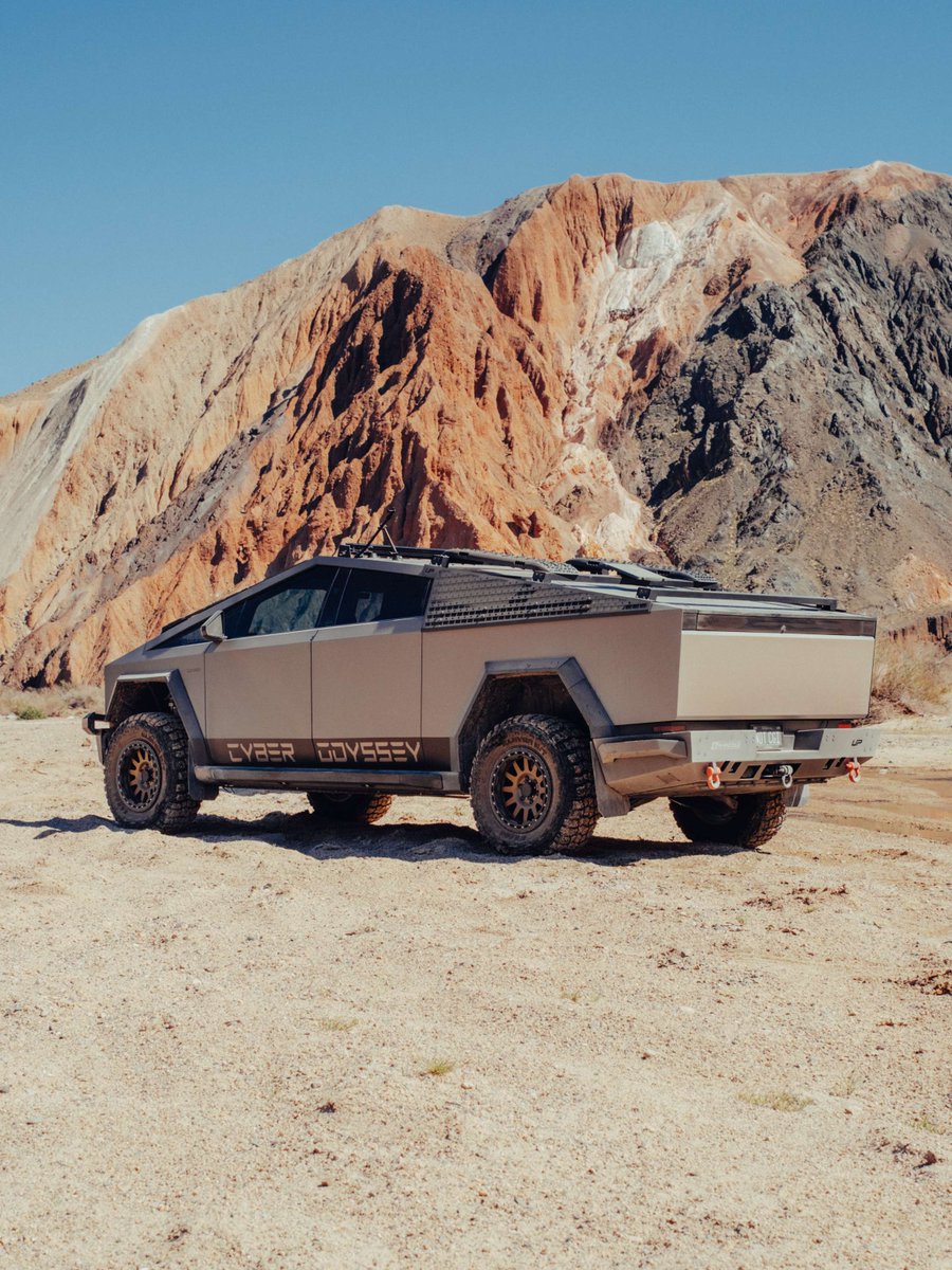 UNPLUGGED PERFORMANCE tweet media