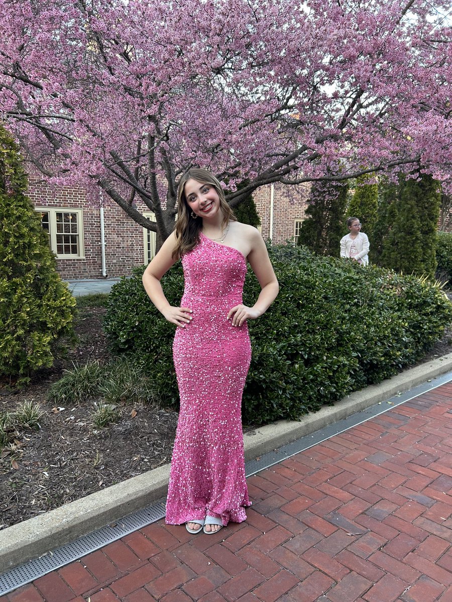 Avery West tweet media