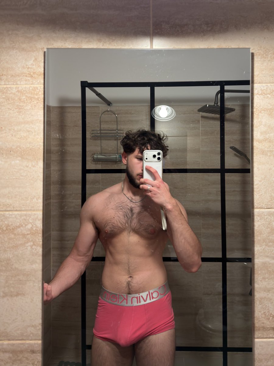 0cestLeC's tweet photo. Hey 🙂‍↔️ https://t.co/8yEmMWDBTb