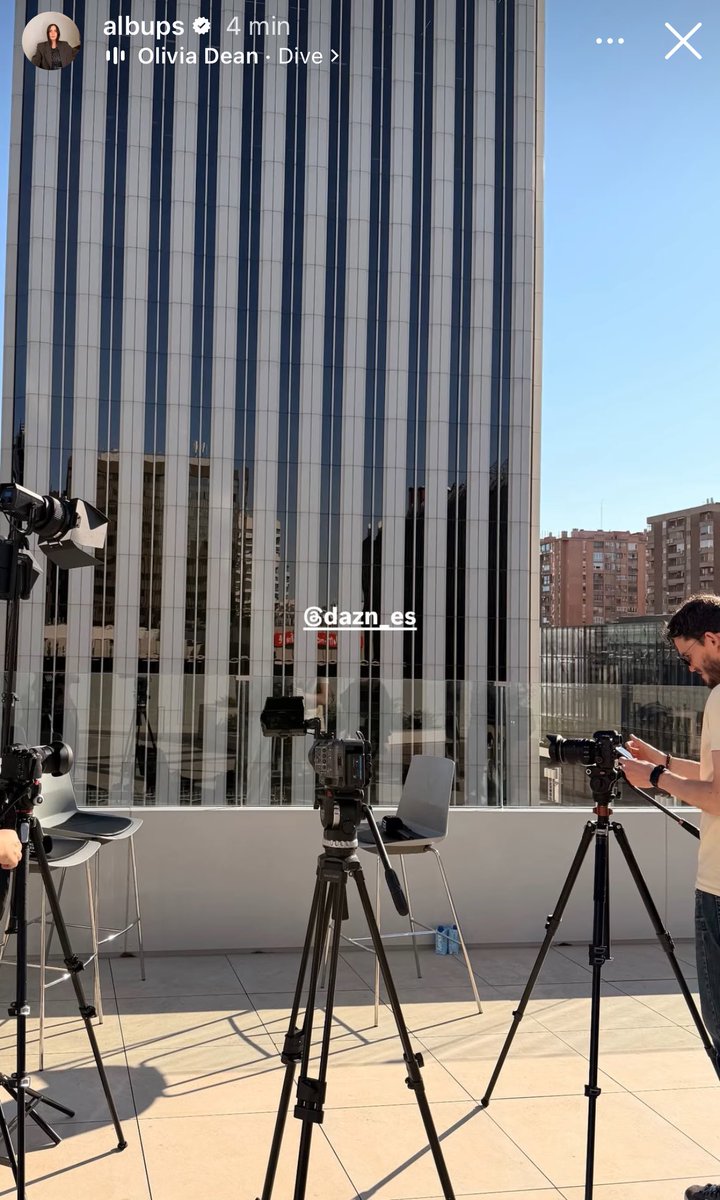 MedF1osTV's tweet image. 👀 Tras estar en #LADAZONETA, @JMMarti_oficial está grabando una entrevista con @DAZN_ES 🤝🏽.

🙌🏽 Semana de promoción para Pepe con la llegada del #MadridEPrix 🇪🇸💪🏼💪🏼.

📸 IG @albalobatoa