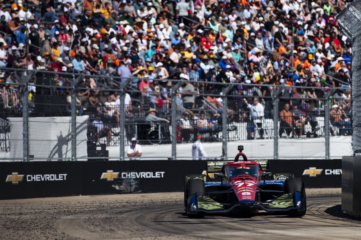 sting_ray_robb's tweet photo. What a track, @Arlington_GP! 🤠 A huge thank you to the fans that showed up and made this one fun! 

@juncoshollinger @IndyCar @IndyCarOnFOX @TeamChevy @GoodheartVet @FreedomSvcDogs https://t.co/eJJzGvSLjw