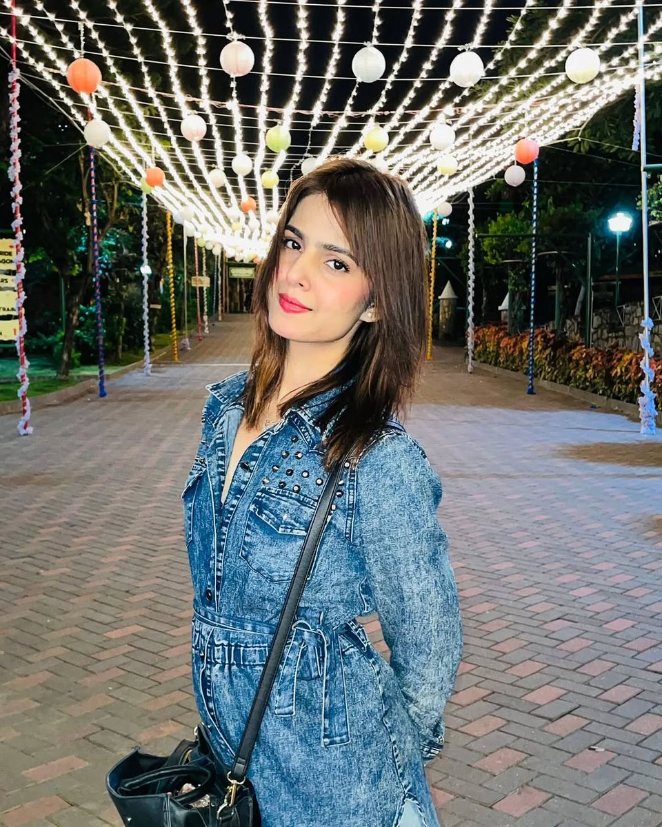 DeepikaSharma83 tweet media