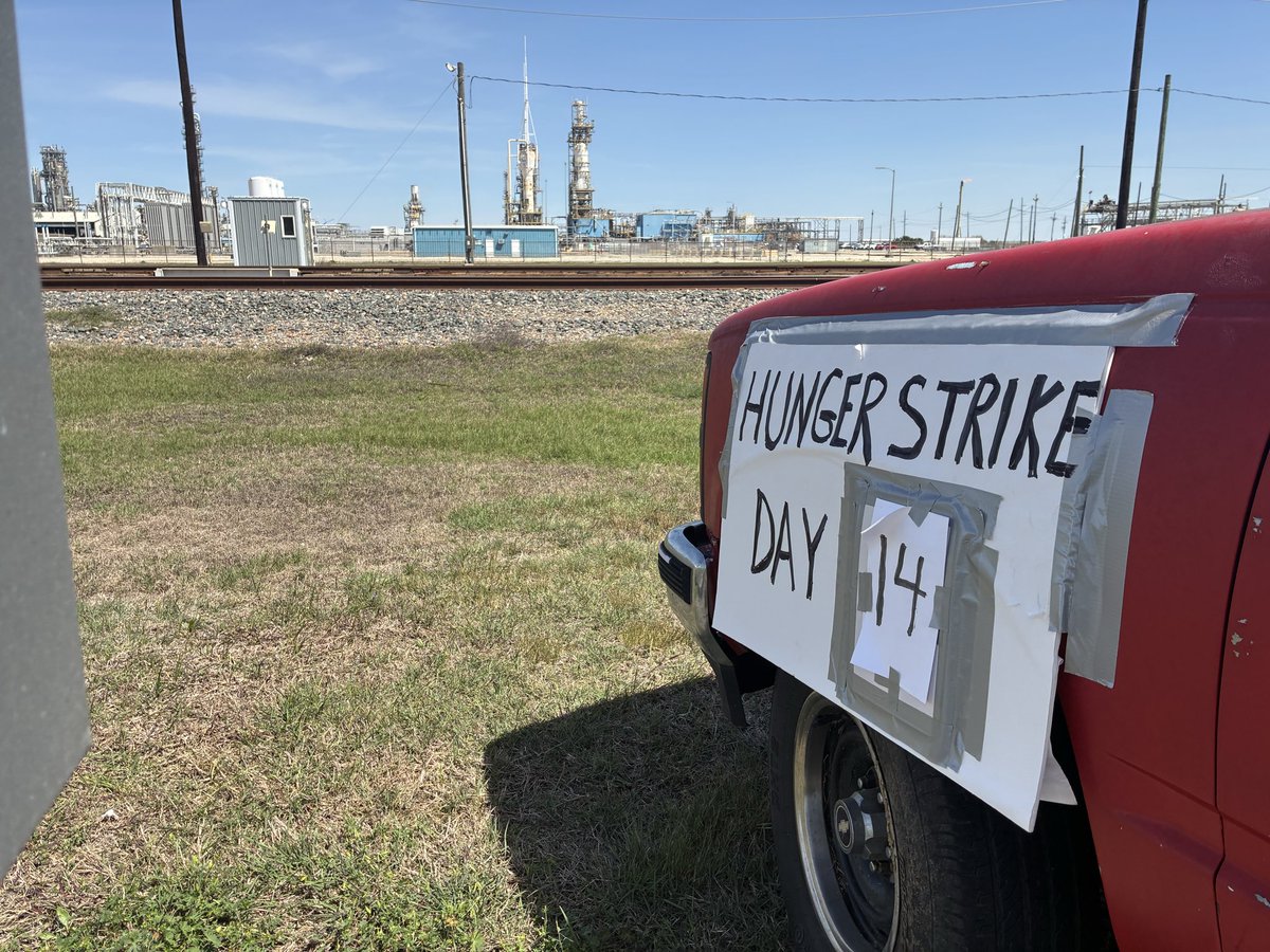 Dylan Baddour tweet media