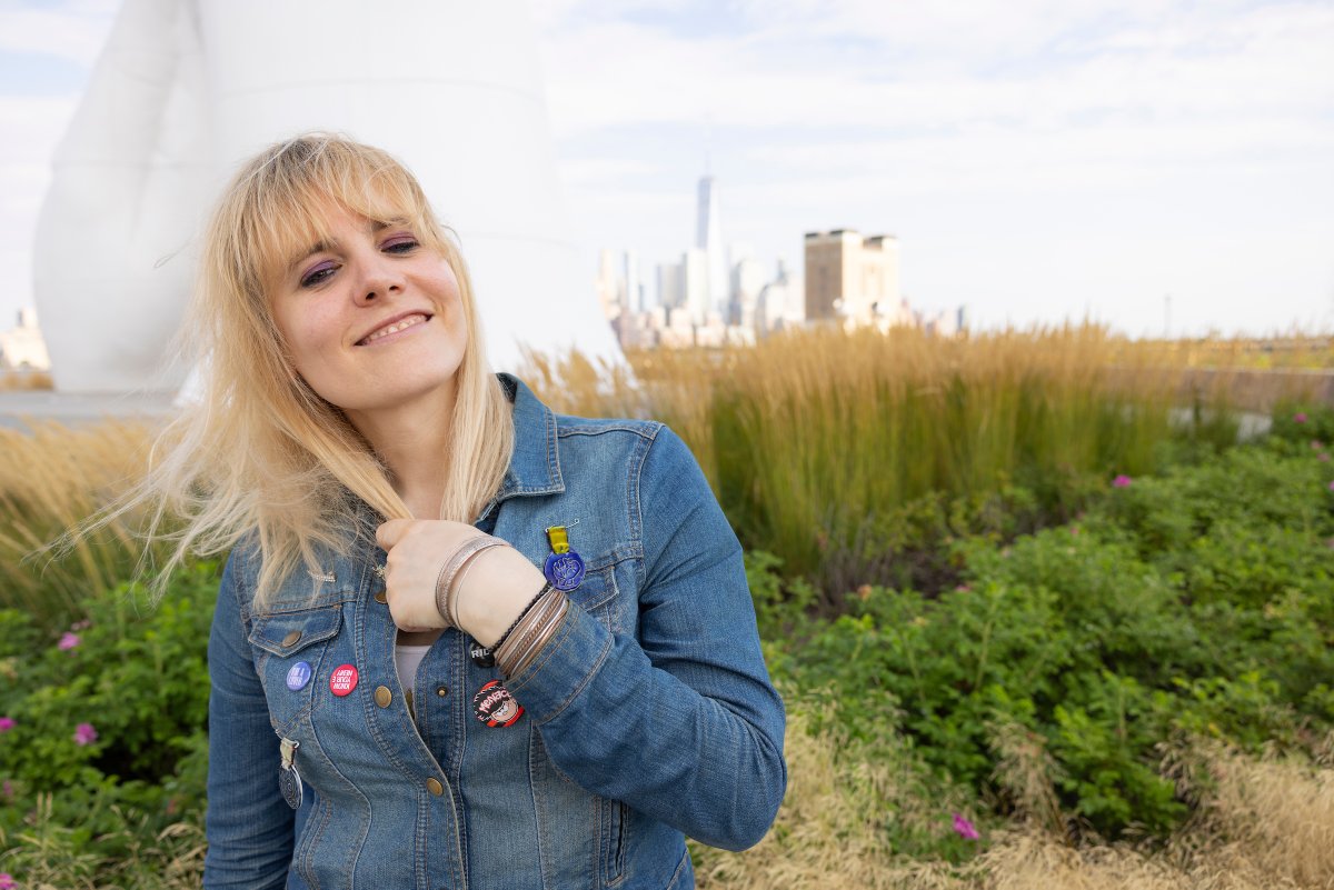 Beehive Candy tweet media