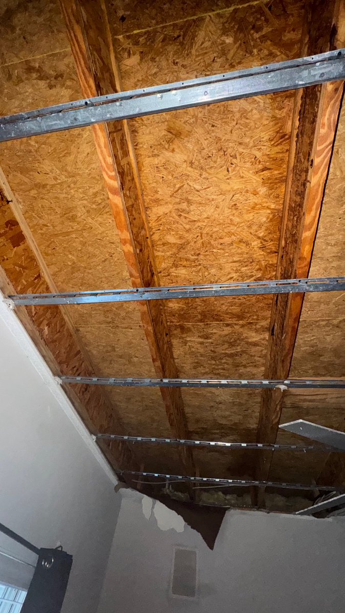 Cello/Phn tweet media