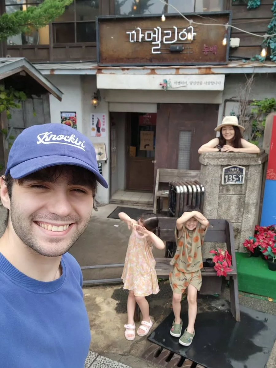 wmaf_couples's tweet photo. WMAF couple / family # 729 - Serbian 🇷🇸 and South Korean 🇰🇷
#wmaf #whitemaleasianfemale #interracial #interracialcouple #internationalcouple #afwm #wmaw #internationallove #whiteguyasiangirl #whiteguy #asiangirl #국제커플 #asiangirlwhiteguy #serbian #serbianguy #serb #koreangirl https://t.co/BjQQ8wy4Ba